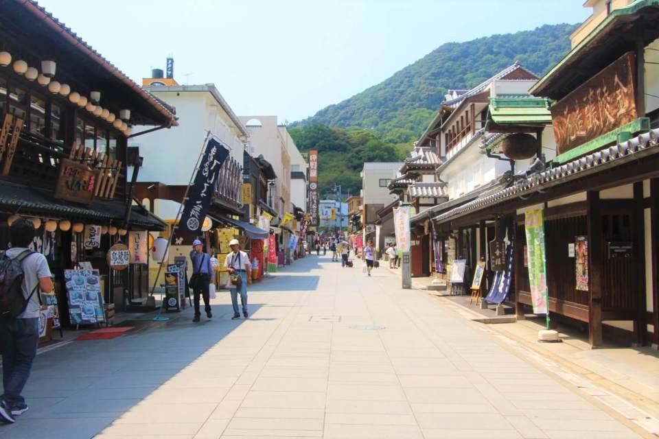 고토히라 몬젠마치